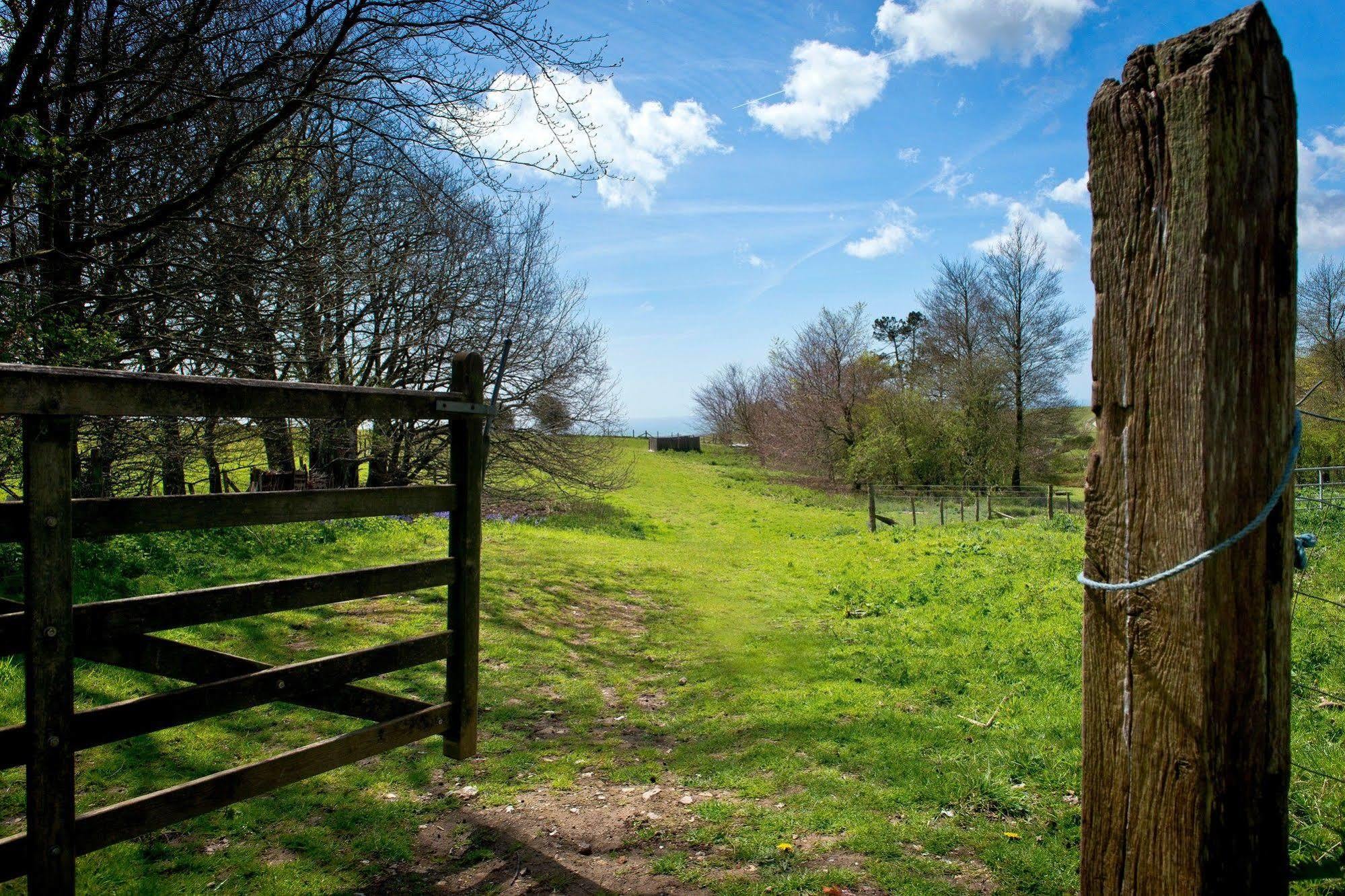 Hostel YHA Truleigh Hill Shoreham-by-Sea Exterior foto